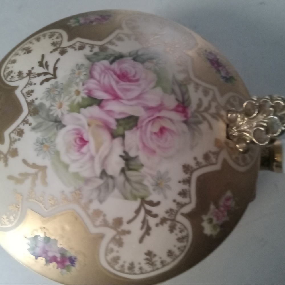 Vintage Lefton Butler Serving spring lid porcelain handprints Victorian brass